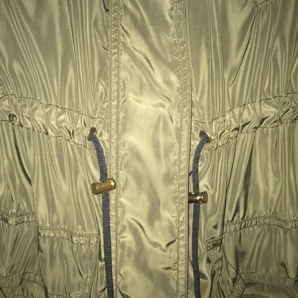 Raincoat - Picture 3 of 5